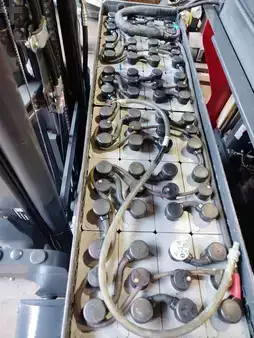 Chariots à mât rétractable 2018  Linde R12B (9)