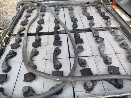 Eléctrico - 3 rodas 2017  Toyota 8FBE20T (10)