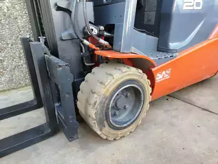 Eléctrico - 3 rodas 2017  Toyota 8FBE20T (4)