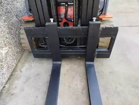 Eléctrico - 3 rodas 2017  Toyota 8FBE20T (5)