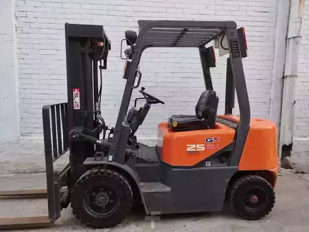 Diesel heftrucks 2016  Doosan D25G (2)