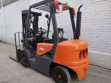 Diesel heftrucks 2016  Doosan D25G (3)