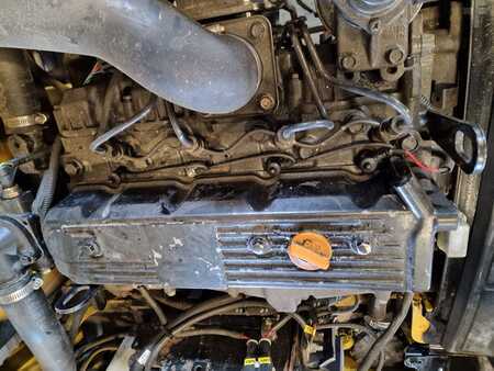 Chariots élévateurs diesel 2007  Yale GDP25VX reconditioned (13)