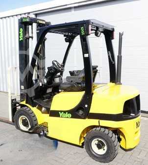 Diesel Forklifts 2007  Yale GDP25VX reconditioned (2)