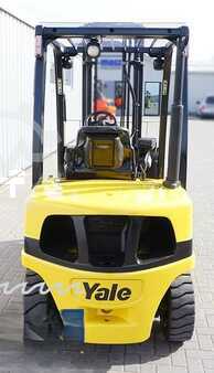 Diesel Forklifts 2007  Yale GDP25VX reconditioned (5)