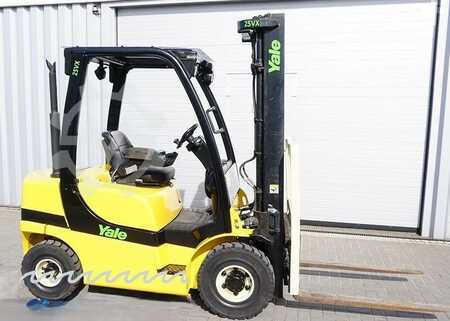 Diesel Forklifts 2007  Yale GDP25VX reconditioned (7)