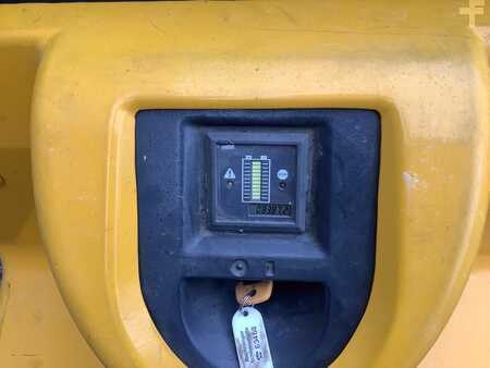 Stacker pedestre 2003  Jungheinrich EJD20 (4)