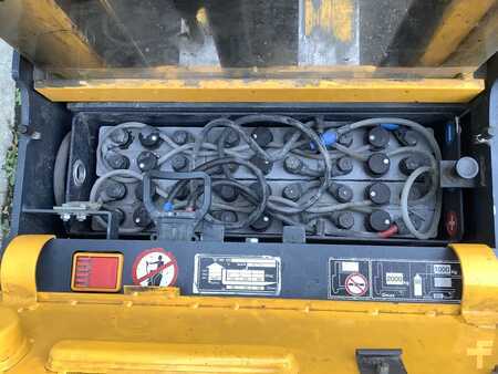 Stacker pedestre 2003  Jungheinrich EJD20 (3)