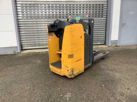 Stacker de condutor em pé 2002  Jungheinrich ESD20 (2)