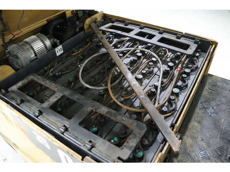 4-wiel elektrische heftrucks 2013  CAT Lift Trucks EP35KPAC (7)