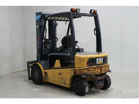 Chariot 4 roues électrique 2013  CAT Lift Trucks EP40 (4)