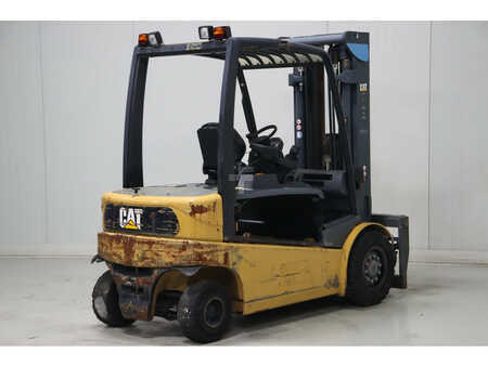 Chariot 4 roues électrique 2013  CAT Lift Trucks EP40 (6)