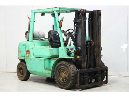 Treibgasstapler 2005  Mitsubishi FG40K (1)