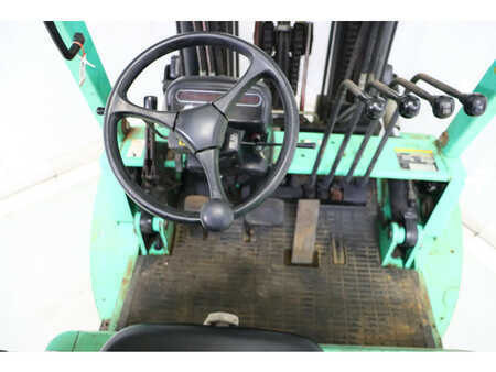 Treibgasstapler 2005  Mitsubishi FG40K (9)