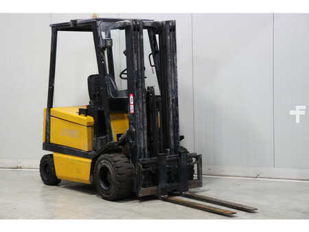 El truck - 4 hjulet 2002  Yale ERP25ALF (1)