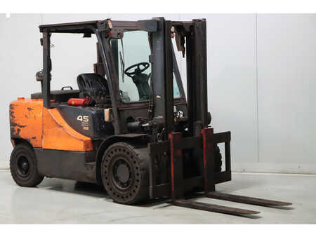 Doosan D45S-7