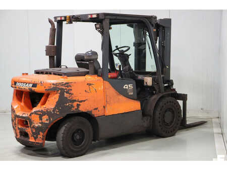 Doosan D45S-7