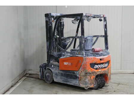 Chariots électriques à 3 roues 2018  Doosan B18T-7 (5)