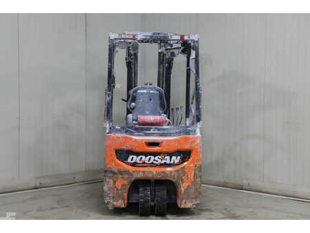 Chariots électriques à 3 roues 2018  Doosan B18T-7 (6)