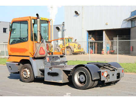 Tracteurs à bagages 2011  Terberg YT182 (5)