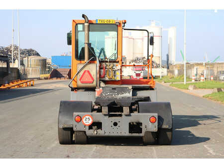 Tracteurs à bagages 2011  Terberg YT182 (6)