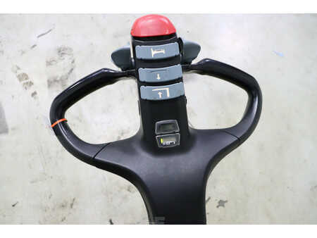 Niederhubwagen 2012  OM TL18 (2)