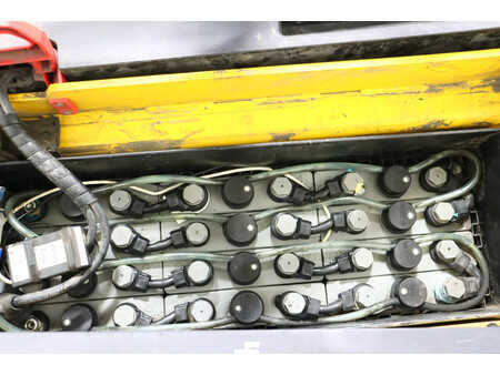 Niederhubwagen 2012  OM TL18 (8)