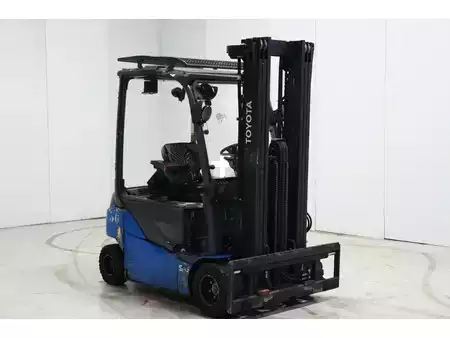 Elektro 4 Rad 2016  Toyota 8FBM20T (1)