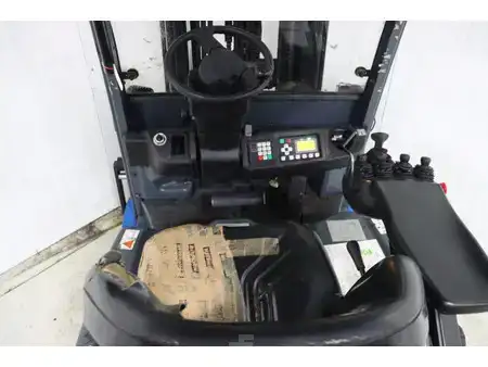 Elektro 4 Rad 2016  Toyota 8FBM20T (2)