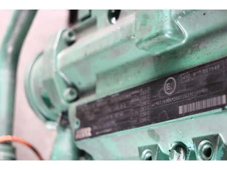 Dieselový VZV 2005  Kalmar DCE120-6 (14)