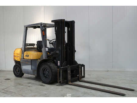 Dieselový VZV 2012  TCM FD40T2 (1)