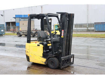 El truck - 3 hjulet 2005  Nissan 1N1L15Q (1)