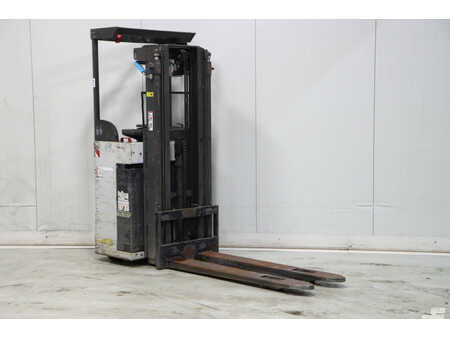 Retráctil 2015  Nissan AJN160 (1)