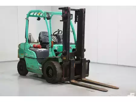 Diesel gaffeltruck 2007  Mitsubishi FD30N (1)