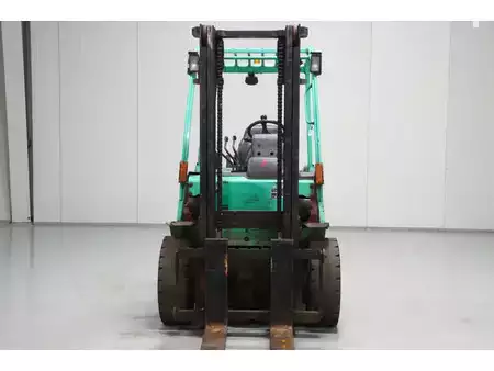 Diesel gaffeltruck 2007  Mitsubishi FD30N (3)