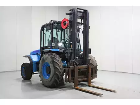 Empilhador diesel 2018  JCB 930-4 (1)