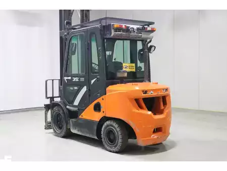 Chariots élévateurs diesel 2020  Doosan D35C-7 (5)