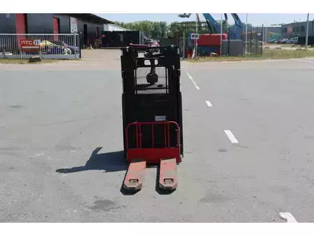 Stacker pedestre 2019  Hyster P2.0SD (3)