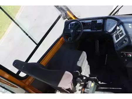 Terminálový traktor 2019  Terberg YT182 (2)