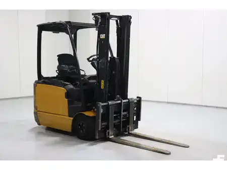 Elektro 3 Rad 2019  CAT Lift Trucks EP16ANT (1)