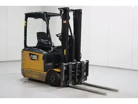 Elektro 3 Rad 2019  CAT Lift Trucks EP16ANT (1)