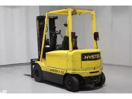 Eléctrico - 4 rodas 2002  Hyster J3.20XM (5)