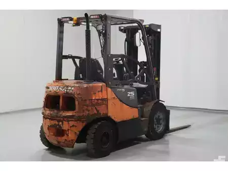Dieselový VZV 2015  Doosan D25S-5 (7)