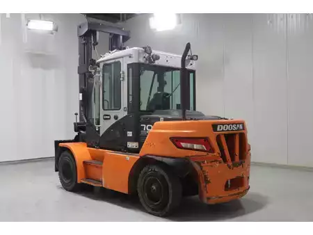 Empilhador diesel 2017  Doosan D70S-7 (2)