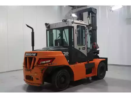 Empilhador diesel 2017  Doosan D70S-7 (4)