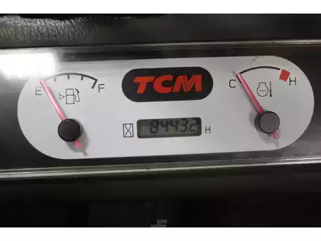 Dízel targoncák 2008  TCM FD30T3 (4)