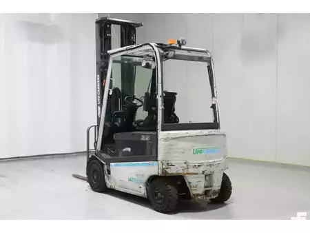 Elektryczne 4-kołowe 2018  Nissan G1Q2L25Q (6)