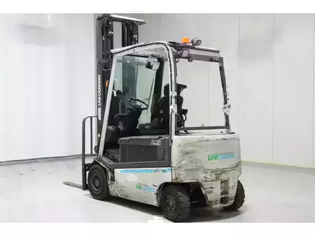Elektryczne 4-kołowe 2018  Nissan G1Q2L25Q (5)