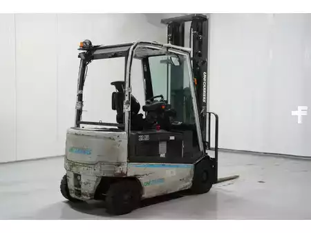 Elektryczne 4-kołowe 2018  Nissan G1Q2L25Q (7)