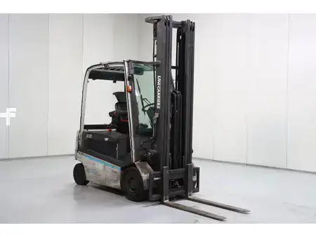 Elektryczne 4-kołowe 2018  Nissan G1Q2L25Q (1)